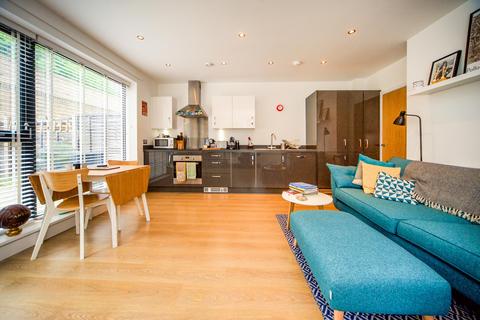 1 bedroom flat to rent, Parade Gardens, London, E4