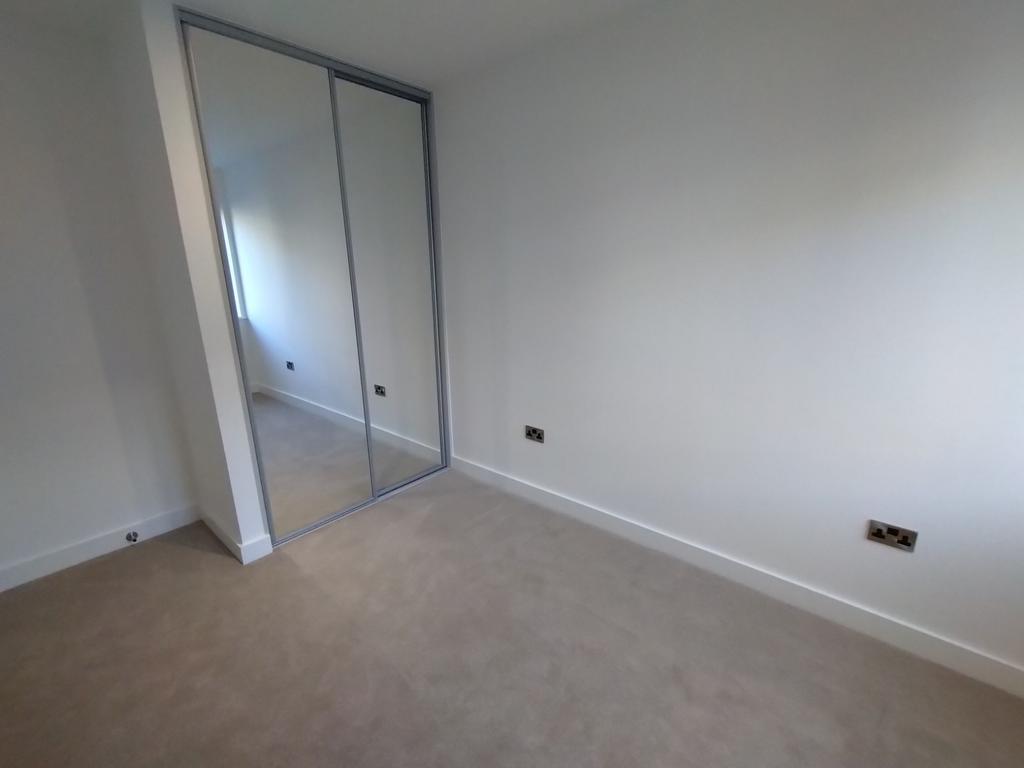 Apartment in Solihull - More