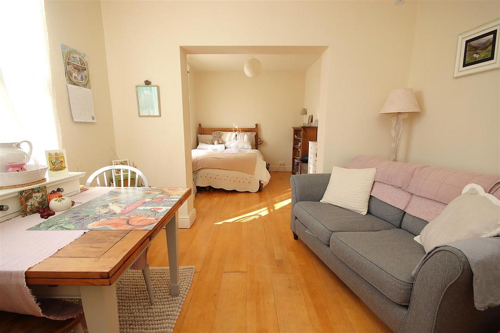 Apartment in Cambridge - View 3
