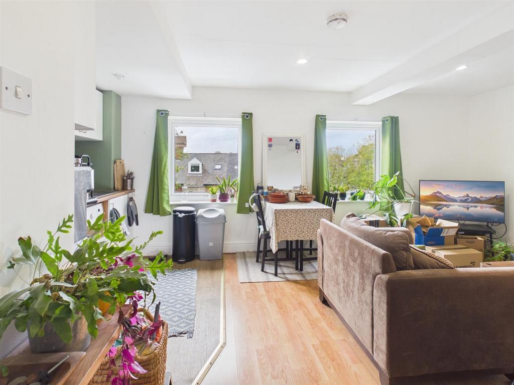 Apartment in Newcastle Upon Tyne - View 3