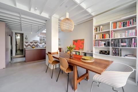 3 bedroom terraced house for sale, Ferndale Road, Brixton, London, SW9