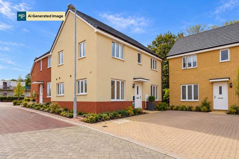 3 bedroom semi-detached house for sale, Hakewill Road, Bury St Edmunds IP31