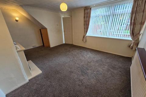 2 bedroom mews for sale, Croftgates Road, Manchester M24