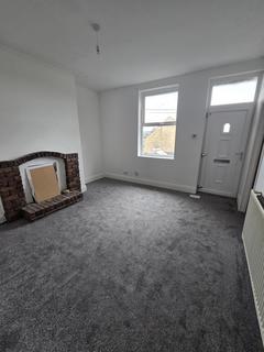 2 bedroom house to rent, Ross Terrace, Leeds, LS13 1BE