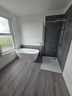 2 bedroom house to rent, Ross Terrace, Leeds, LS13 1BE