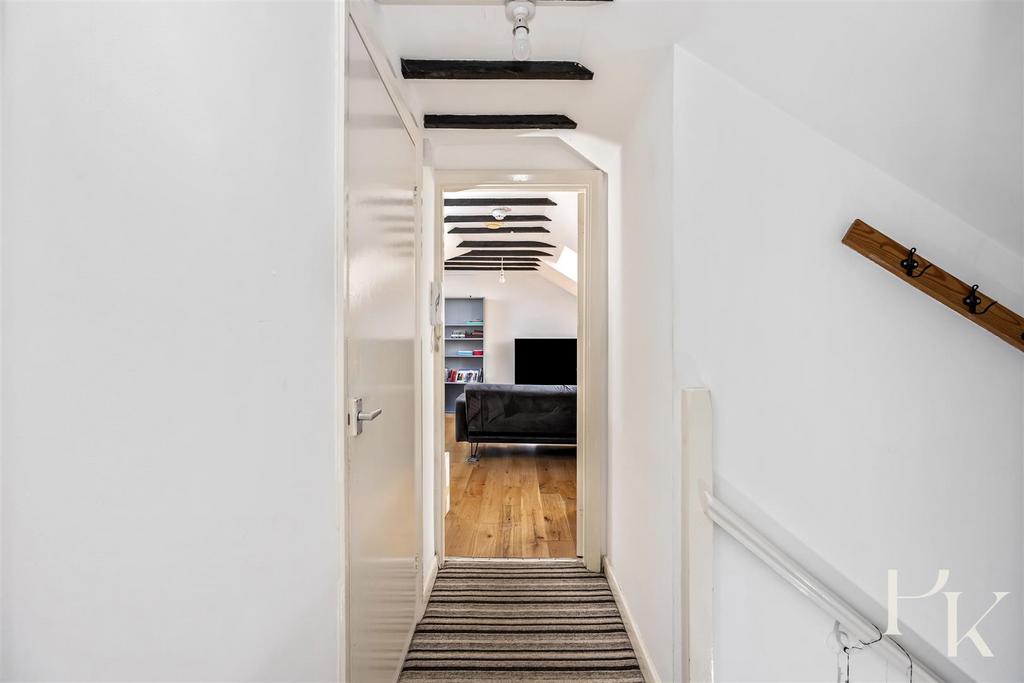 Apartment in Brighton - View 4