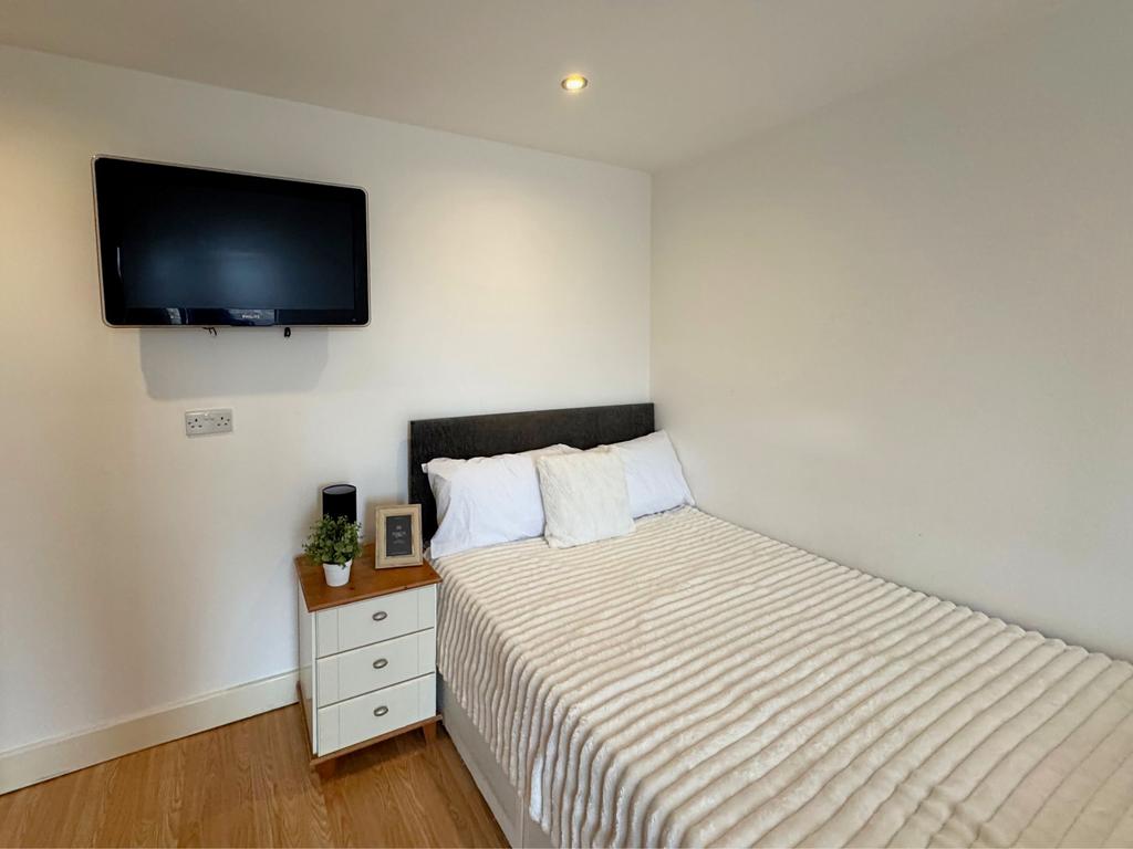 Apartment in Liverpool - More