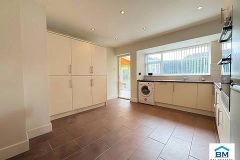 2 bedroom bungalow for sale, Hemington Road, Leicester LE5