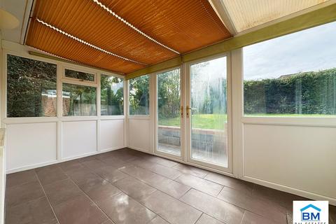 2 bedroom bungalow for sale, Hemington Road, Leicester LE5
