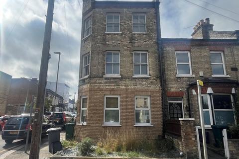 undefined, Oakleigh Road North, London N20