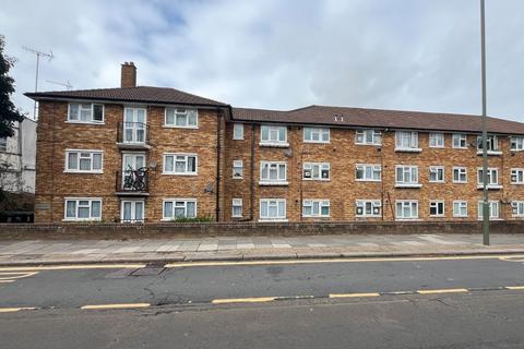 undefined, High Road, London N20