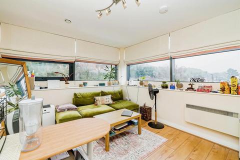 1 bedroom flat for sale, The Backs, Chesham, HP5