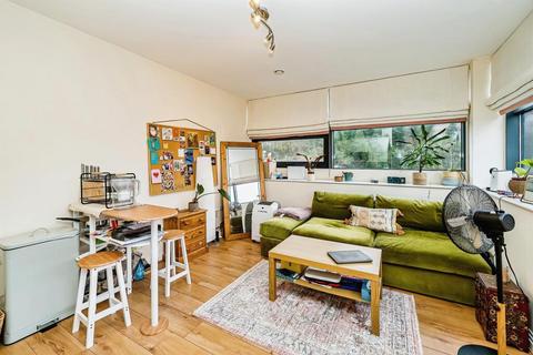 1 bedroom flat for sale, The Backs, Chesham, HP5