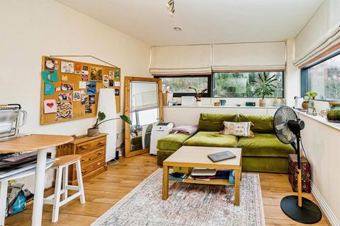 1 bedroom flat for sale, The Backs, Chesham, HP5
