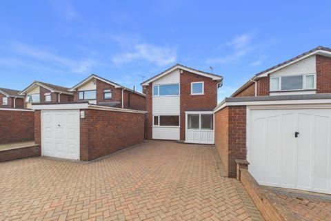 3 bedroom detached house to rent, Lexham Green Close, Buckley CH7