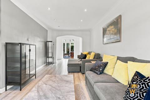 3 bedroom end of terrace house for sale, Wainwright Avenue, Hutton CM13