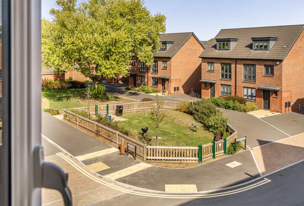 Apartment in Bristol - More