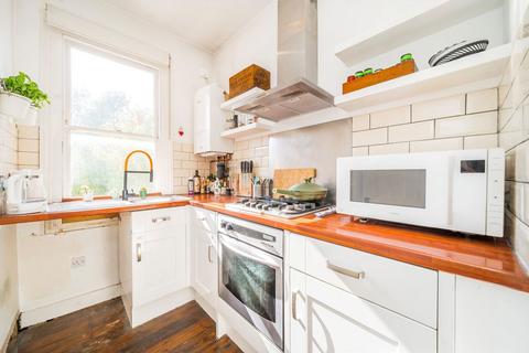 3 bedroom maisonette for sale, Valetta Road, London W3