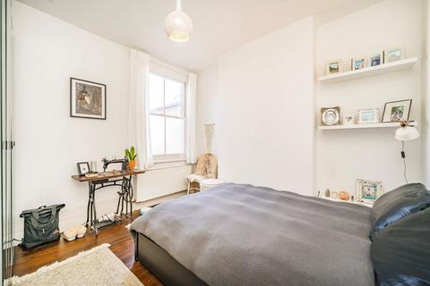 3 bedroom maisonette for sale, Valetta Road, London W3