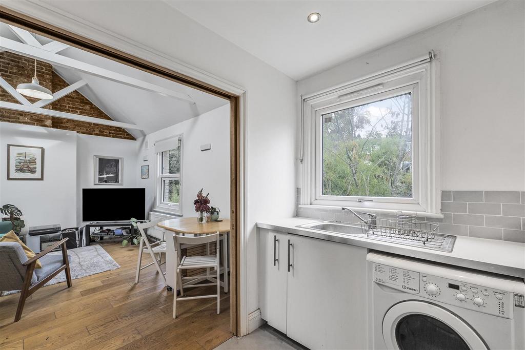 Apartment in London - View 2