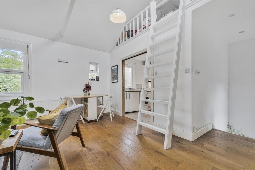 Apartment in London - View 3