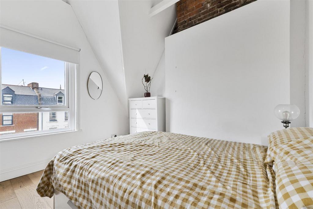Apartment in London - More