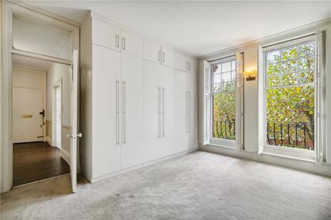 3 bedroom flat to rent, Riverview Gardens, London SW13