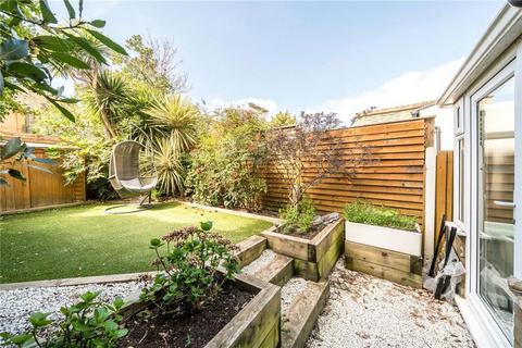 1 bedroom flat for sale, Dalyell Road, London SW9