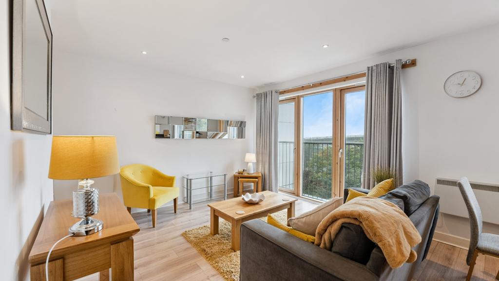 Apartment in Glasgow - View 3