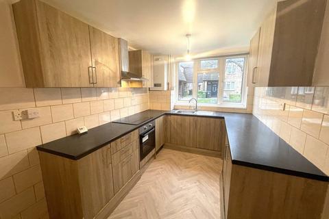 3 bedroom terraced house to rent, Howland, Orton Goldhay, Peterborough