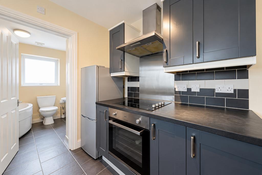 Apartment in Bristol - View 3