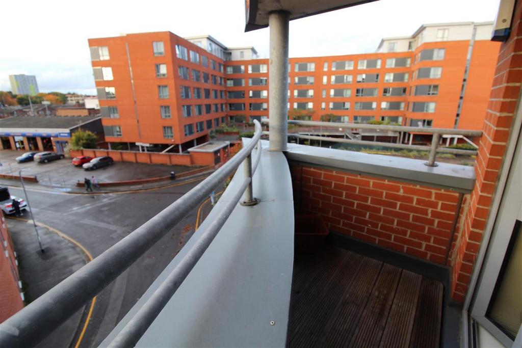 Apartment in West Yorkshire - View 4