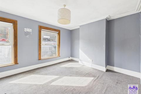 1 bedroom flat for sale, High Street, Rochester