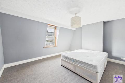 1 bedroom flat for sale, High Street, Rochester