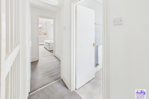 1 bedroom flat for sale, High Street, Rochester