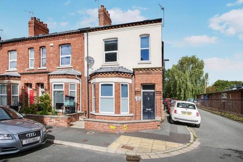 3 bedroom end of terrace house for sale, White Cross Road, York