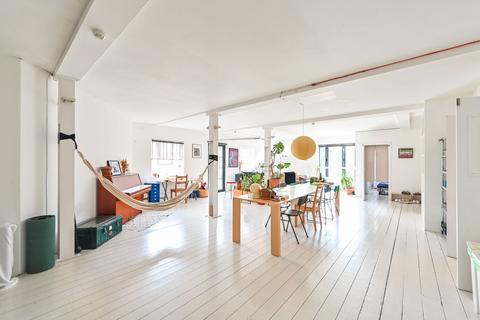 3 bedroom flat for sale, Digby Road, E9, Homerton, London, E9