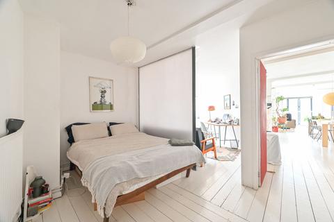 3 bedroom flat for sale, Digby Road, E9, Homerton, London, E9