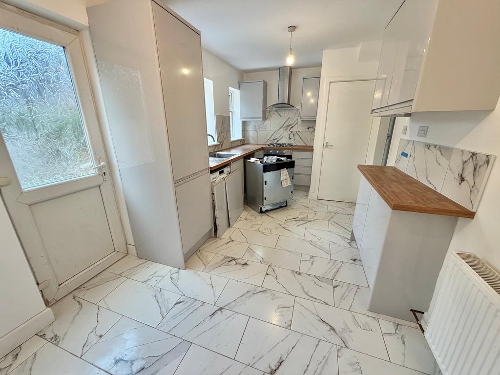 House in NOTTINGHAM - View 2