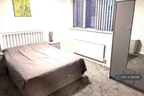 1 bedroom in a house share to rent, Clover Lane, Aylesbury, HP21