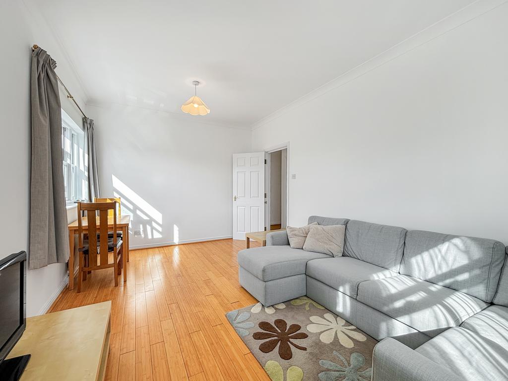 Apartment in Cambridge - More