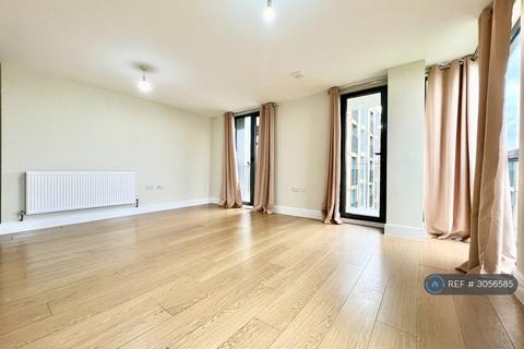 2 bedroom flat to rent, Charter House, Ilford, IG1