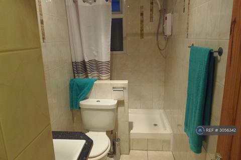 2 bedroom terraced house to rent, Aston Street, Leeds, LS13