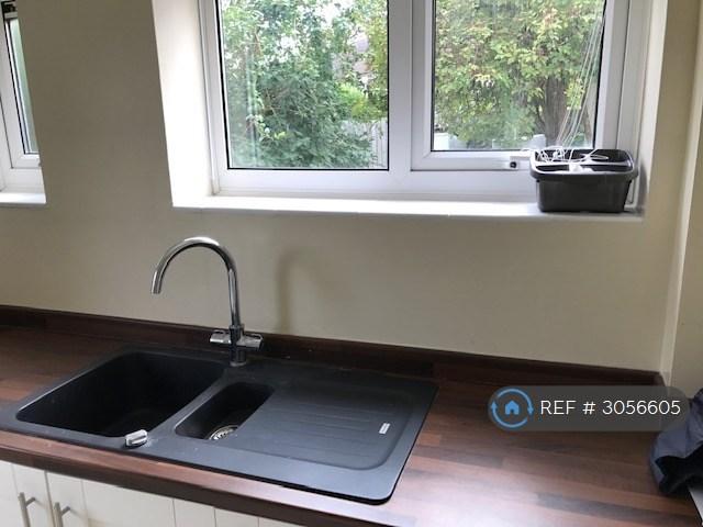 Apartment in Cambridge - View 3