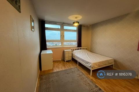1 bedroom in a flat share to rent, Bell Farm Avenue, Dagenham, RM10