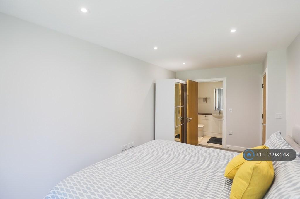 Apartment in London - More