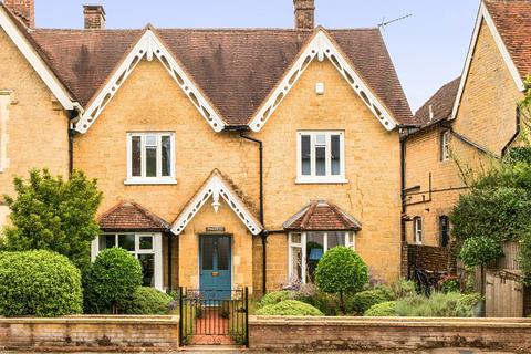 3 bedroom semi-detached house for sale, Petworth Road, Haslemere, GU27