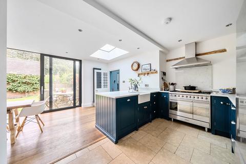 3 bedroom semi-detached house for sale, Petworth Road, Haslemere, GU27