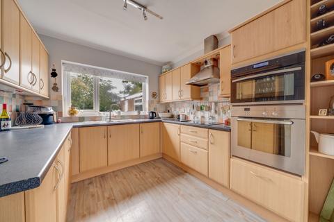 2 bedroom detached bungalow for sale, Romsley View, Alveley, WV15
