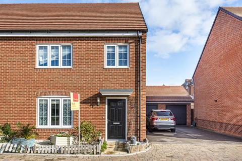 4 bedroom semi-detached house to rent, Diamond Drive, Didcot, OX11
